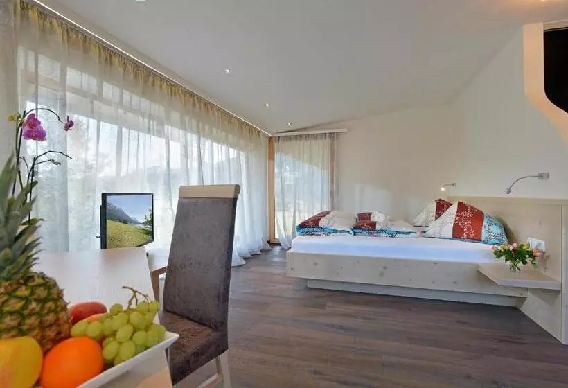 Aamiaismajoitus (B&B) Bauernhof Lindenhof