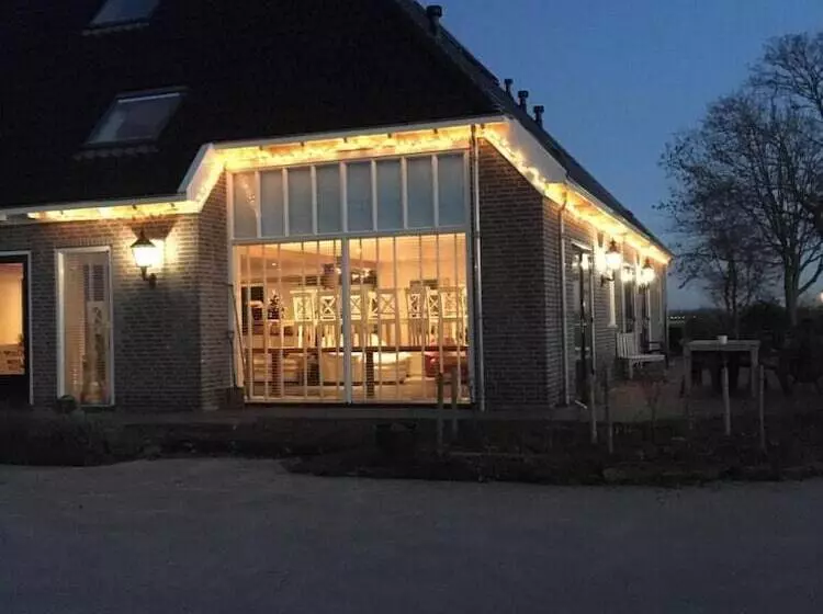Aamiaismajoitus (B&B) Boerderij De Waard