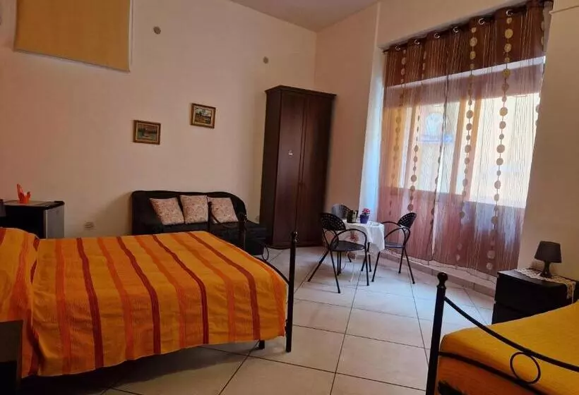 Aamiaismajoitus (B&B) La Gardenia