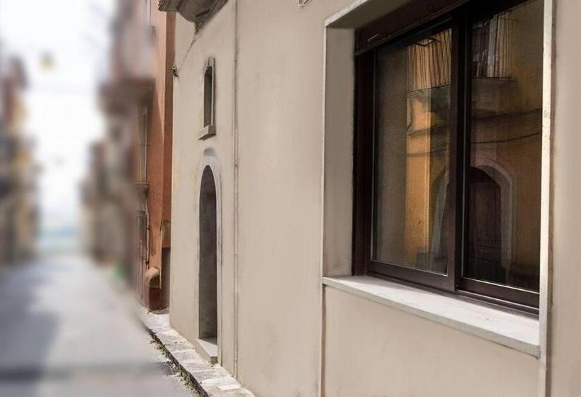 مبيت وإفطار La Gardenia