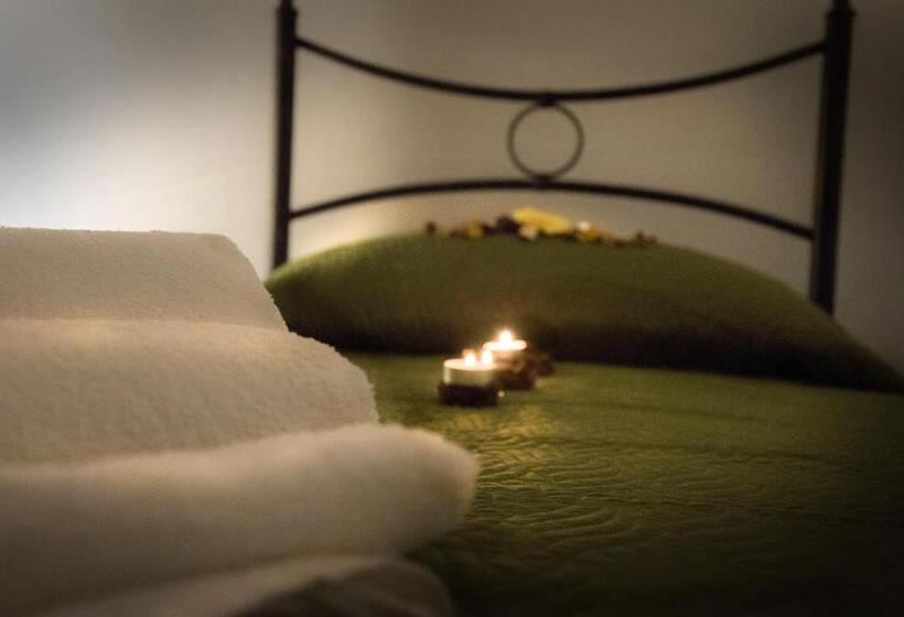 مبيت وإفطار La Gardenia