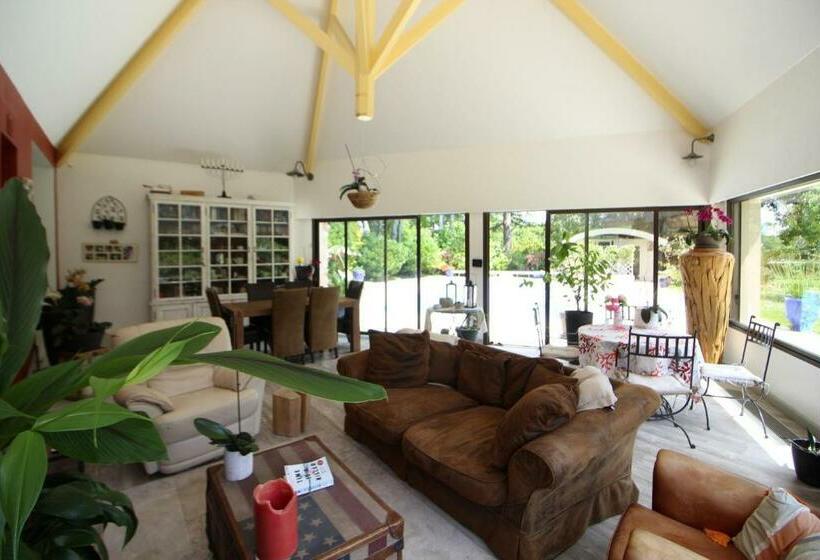 Bed and Breakfast La Maison De L Odet