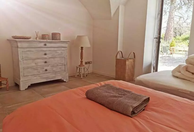 Aamiaismajoitus (B&B) La Villa Des Charmilles