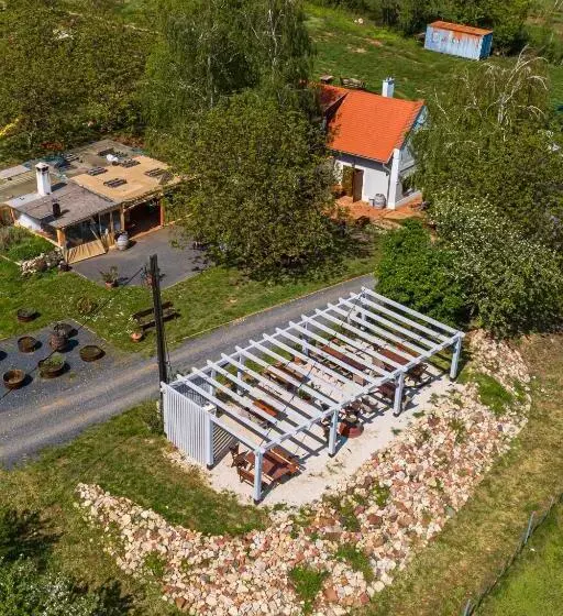 Aamiaismajoitus (B&B) Tagyon Birtok Royal Apartmanház