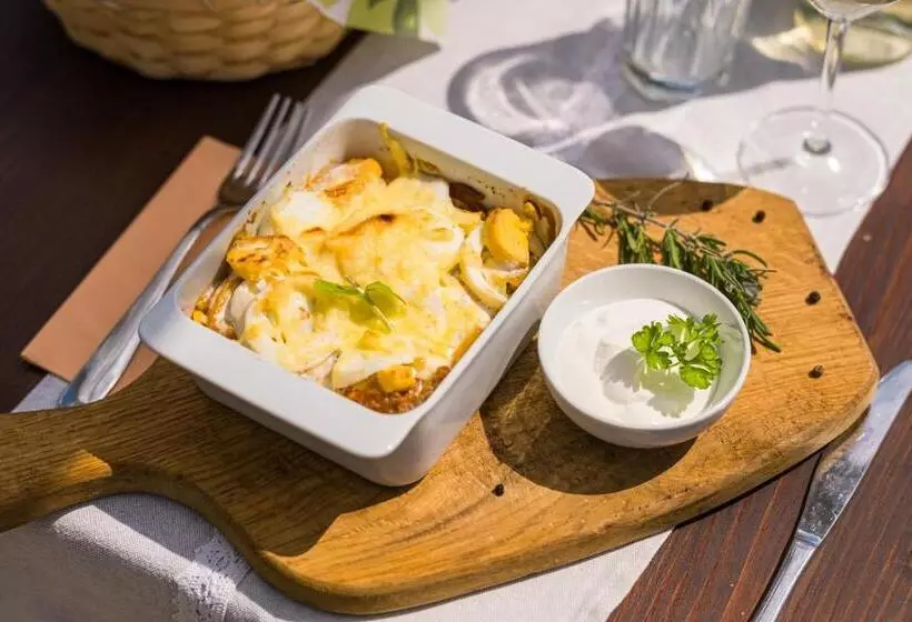 Aamiaismajoitus (B&B) Tagyon Birtok Royal Apartmanház