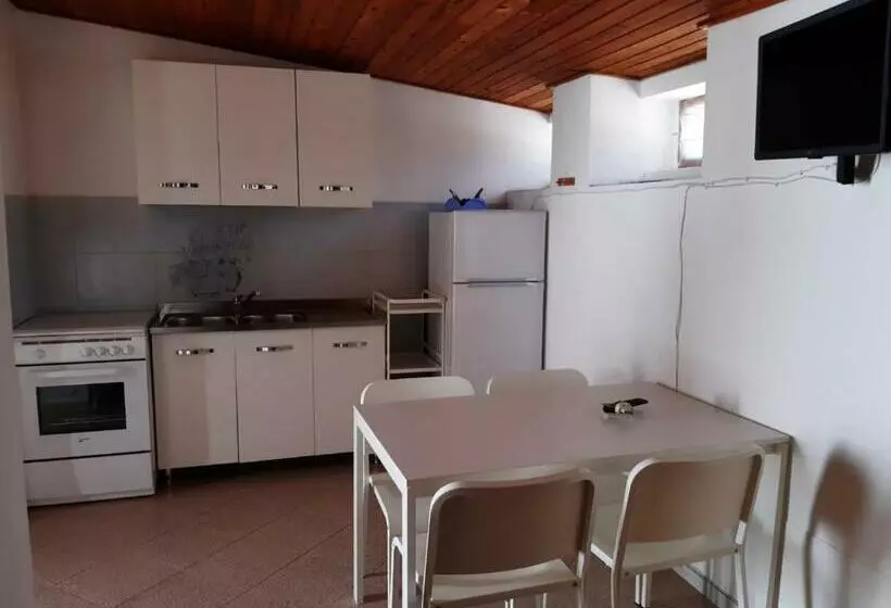 پانسیون Arena Vacanze