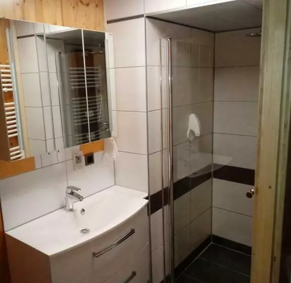 پانسیون Gasthof Pisl