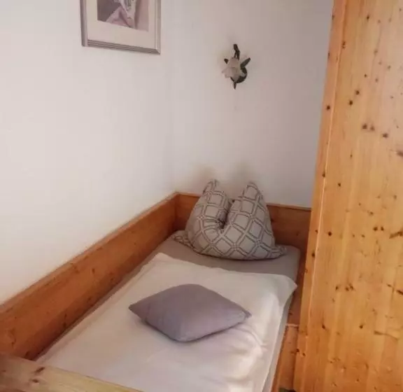 پانسیون Gasthof Pisl