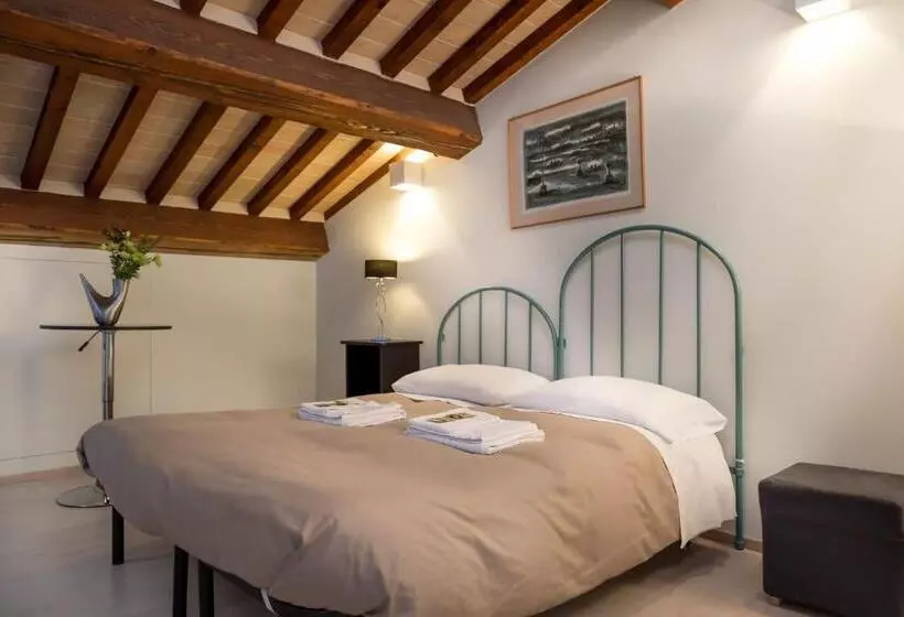 پانسیون Guesthouse Via Di Gracciano   Adults Only