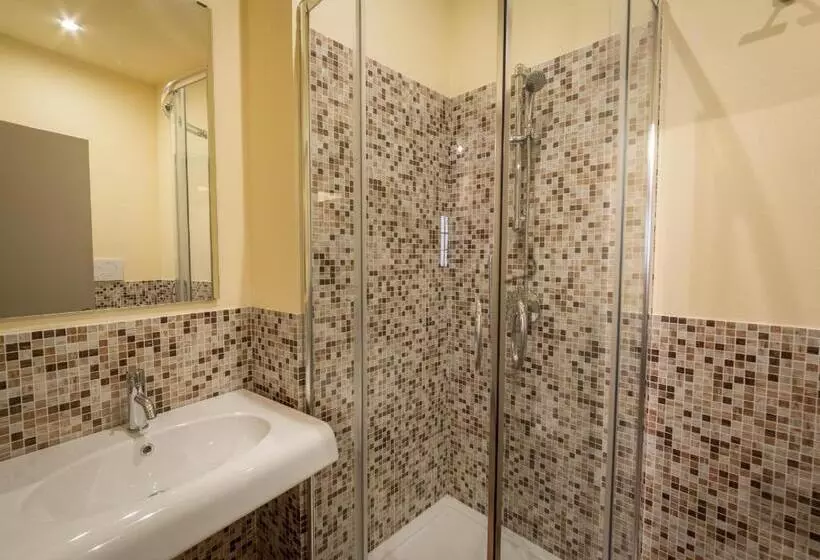 پانسیون Guesthouse Via Di Gracciano   Adults Only