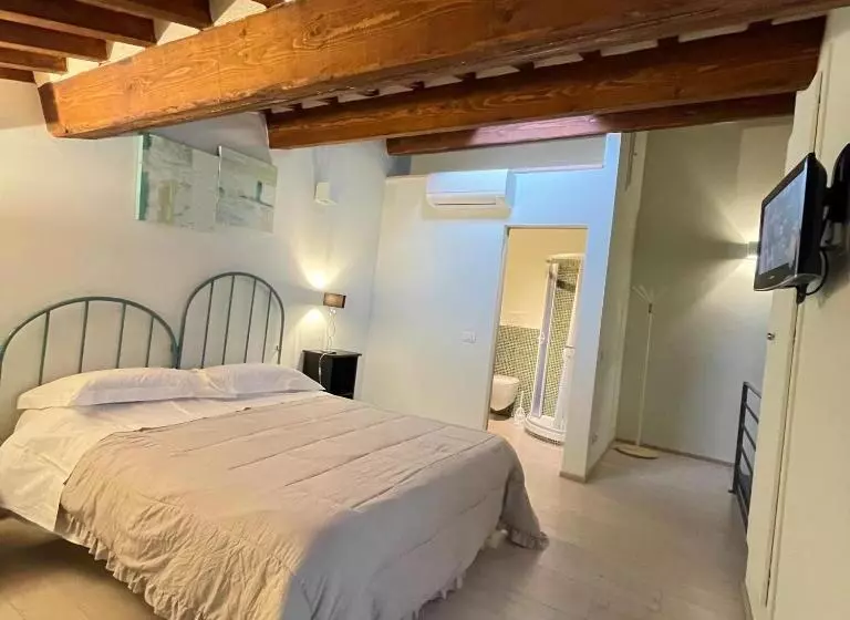 پانسیون Guesthouse Via Di Gracciano   Adults Only