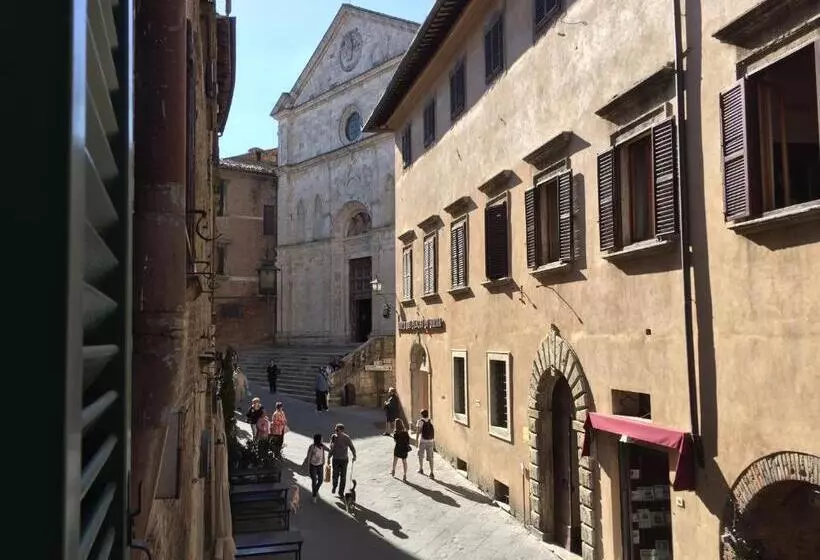 پانسیون Guesthouse Via Di Gracciano   Adults Only