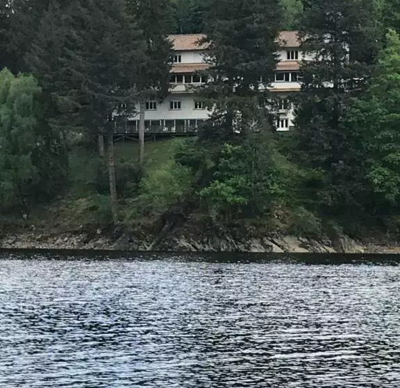 ペンション Le Chalet Du Lac