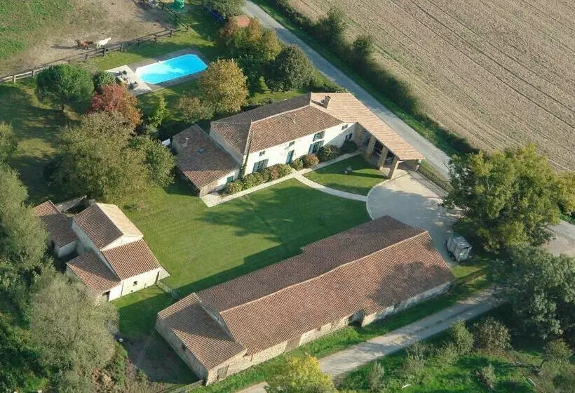 Aamiaismajoitus (B&B) Le Vieux Logis De La Galocherie