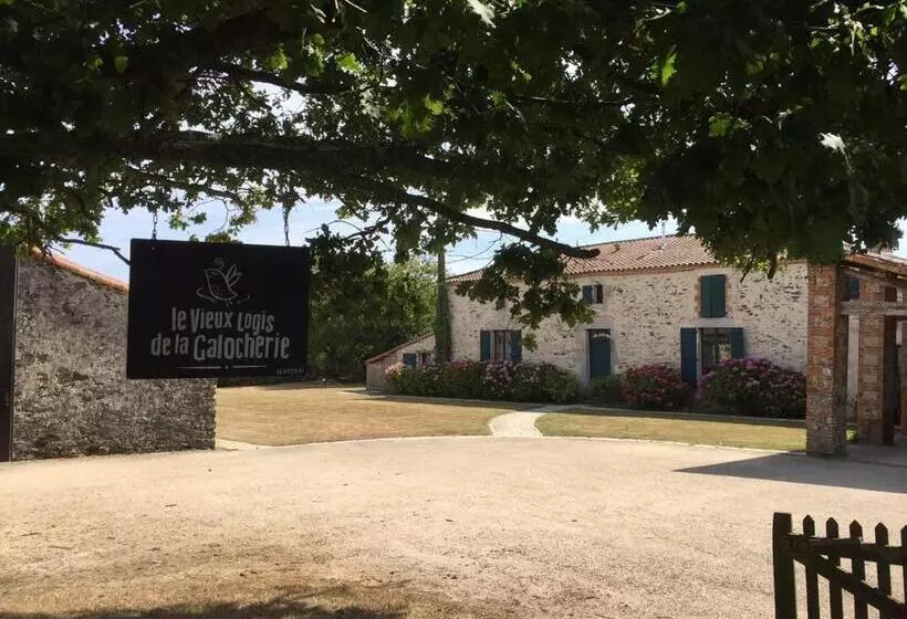 Aamiaismajoitus (B&B) Le Vieux Logis De La Galocherie