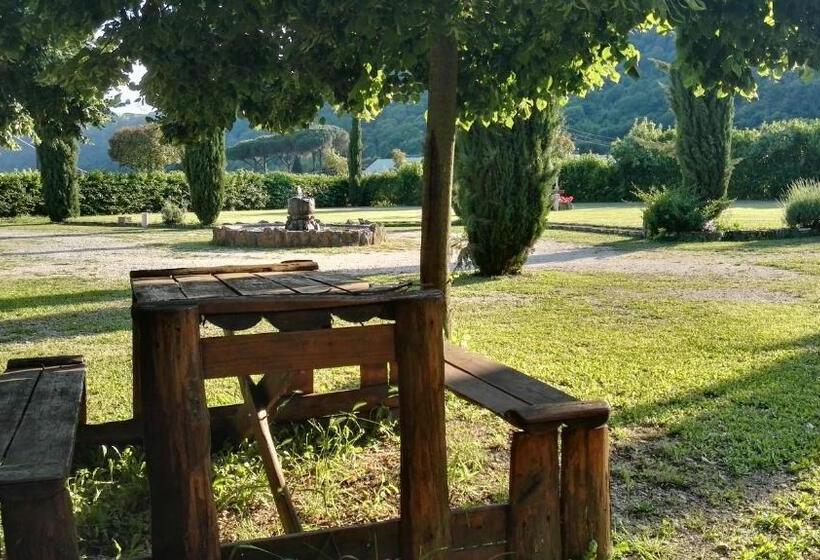 هتل Agriturismo Le Grotte