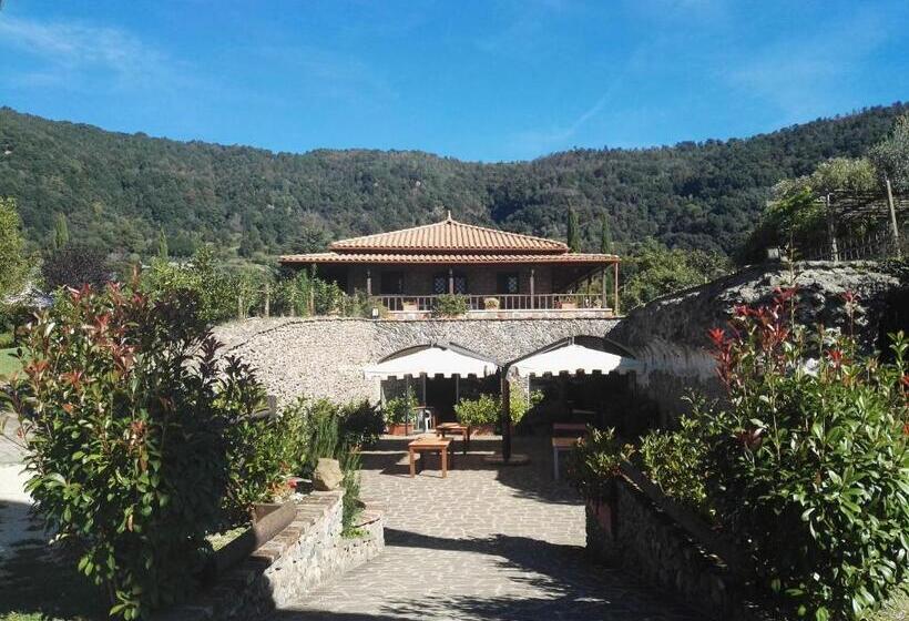 هتل Agriturismo Le Grotte