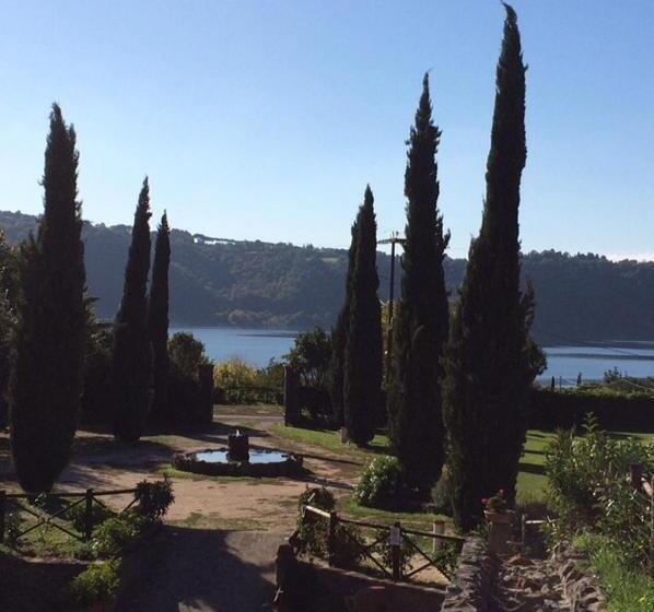 هتل Agriturismo Le Grotte