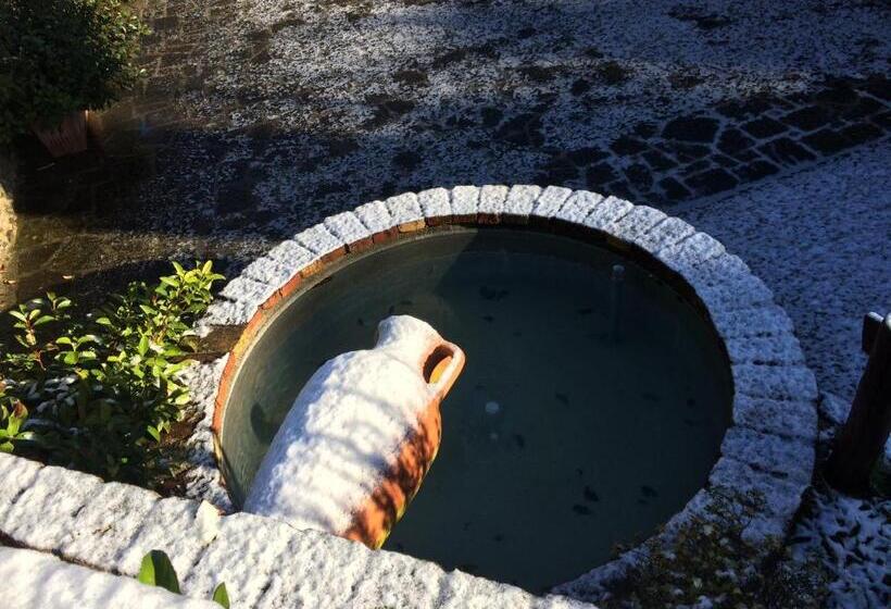 هتل Agriturismo Le Grotte