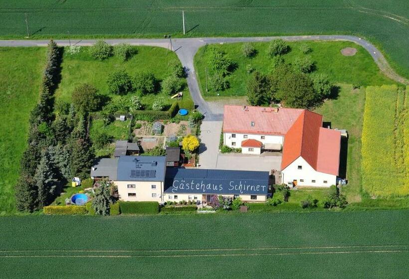 ペンション Gästehaus Schirner