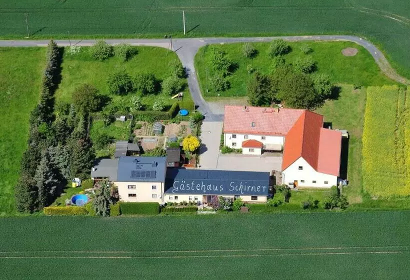 ペンション Gästehaus Schirner