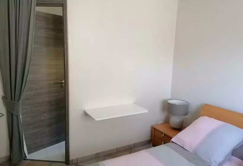 Majatalo Les Roches Fleuries