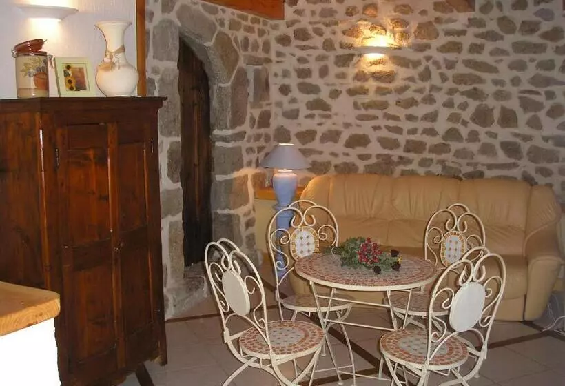 ベッドアンドブレックファースト Chambre D Hôtes Myrtille