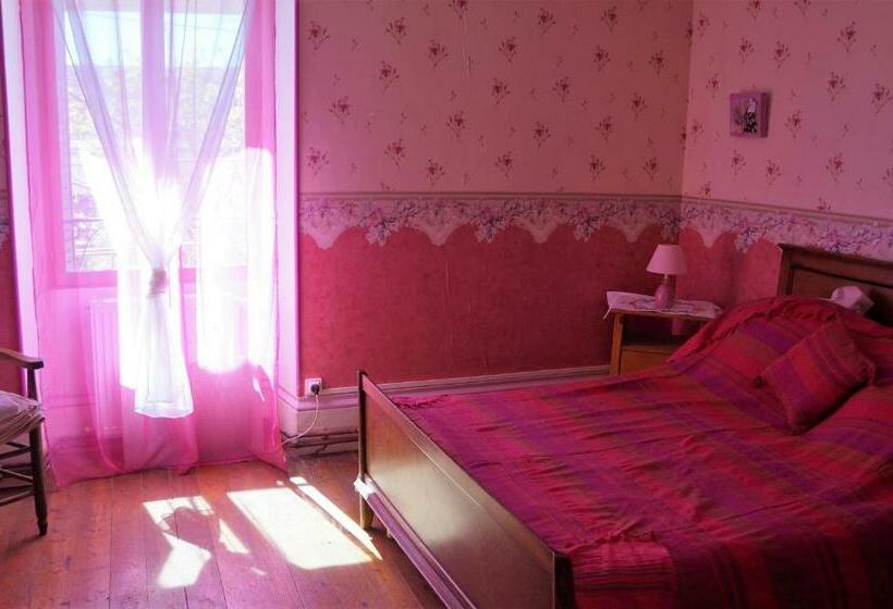 민박 La Grille Fleurie, Chambres D Hôte Chez L Habitant