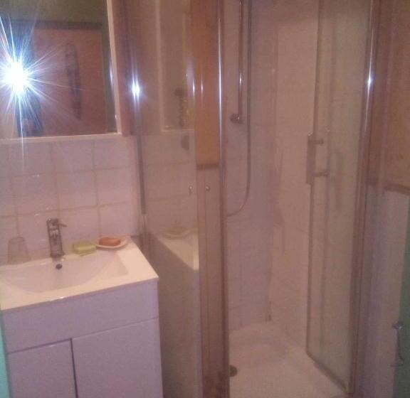 민박 La Grille Fleurie, Chambres D Hôte Chez L Habitant