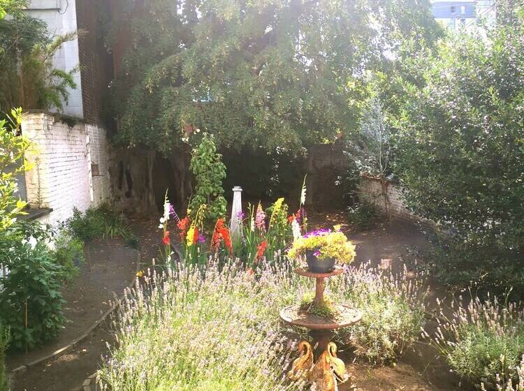 تختخواب و صبحانه Maison Jamaer