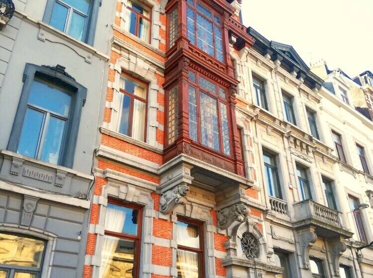 تختخواب و صبحانه Maison Jamaer