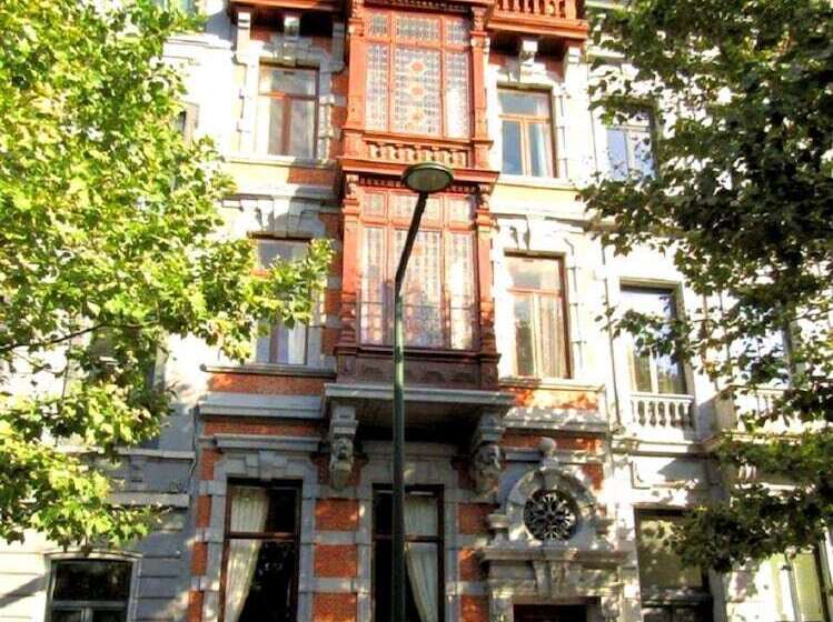 تختخواب و صبحانه Maison Jamaer