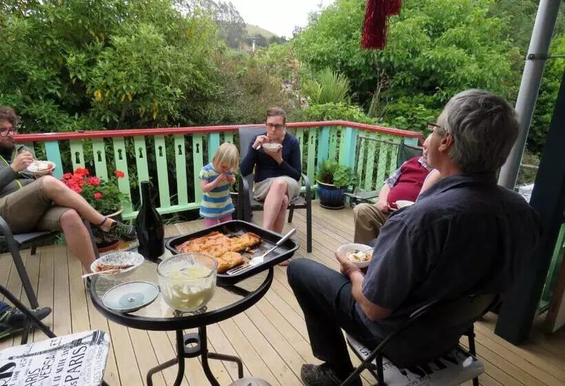 Aamiaismajoitus (B&B) Merrybrook Studio