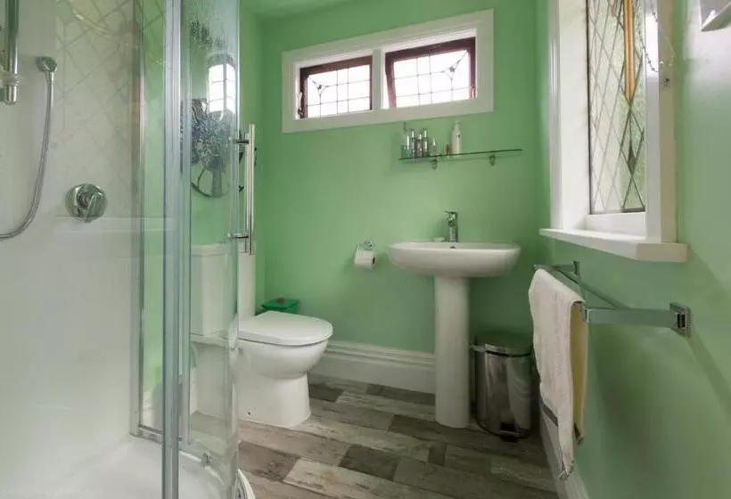 Aamiaismajoitus (B&B) Merrybrook Studio