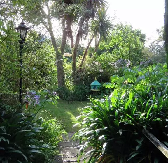 Aamiaismajoitus (B&B) Merrybrook Studio