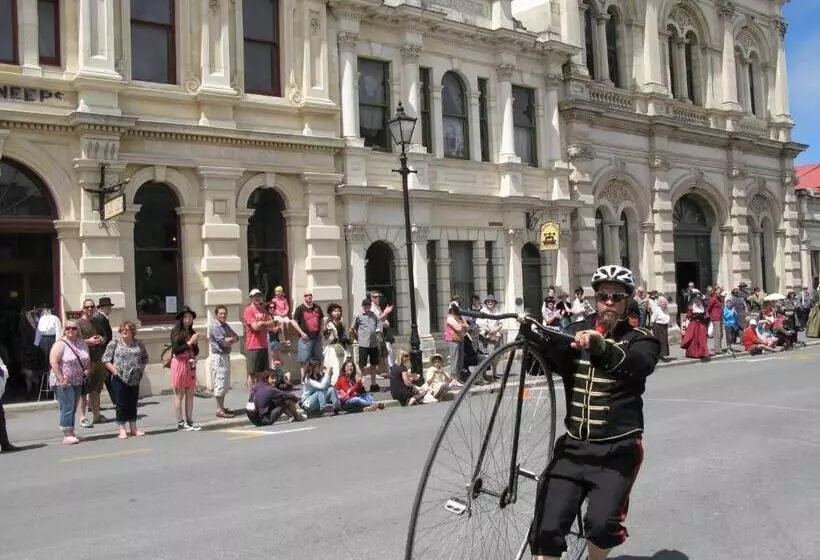 Aamiaismajoitus (B&B) Merrybrook Studio