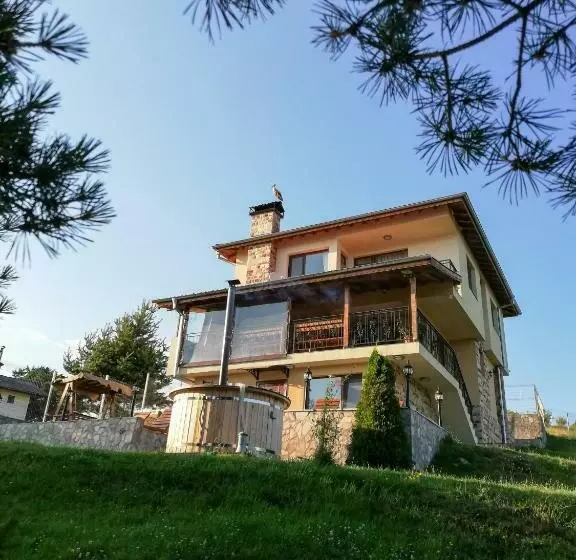 Majatalo Divna Guest House