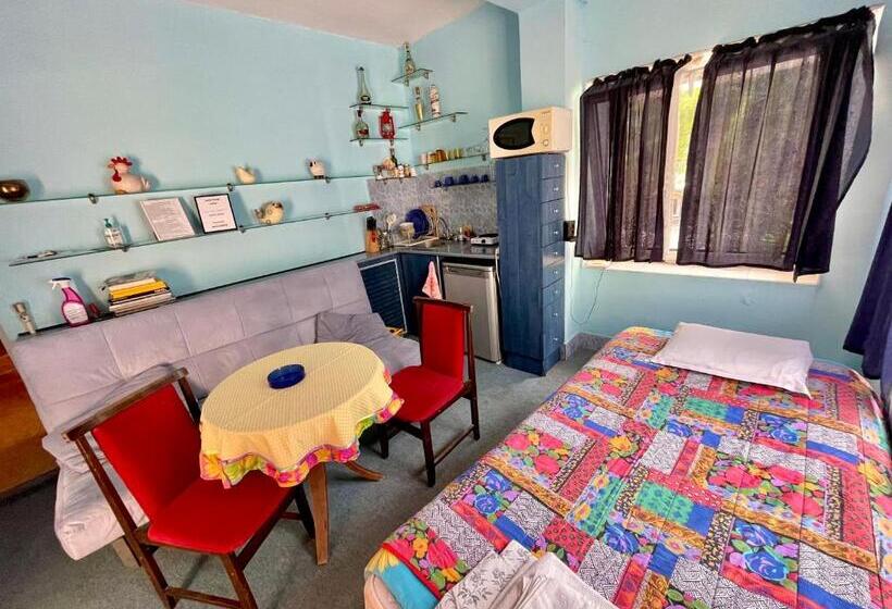 پانسیون Jackie House Varna