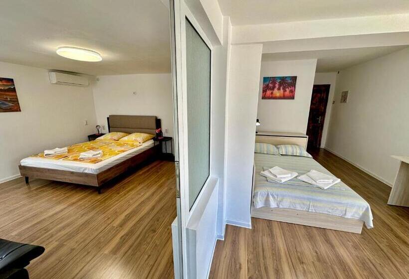 پانسیون Jackie House Varna