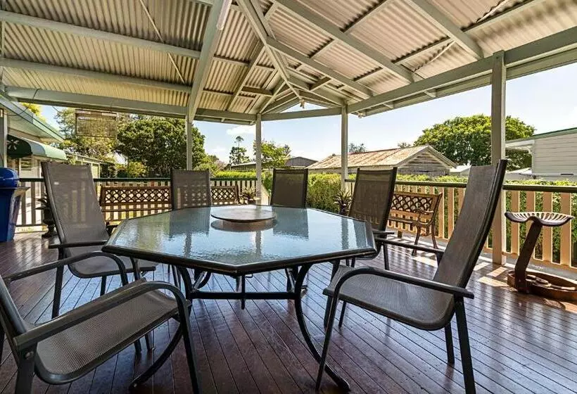 Majatalo Pitstop Lodge Guesthouse B&b