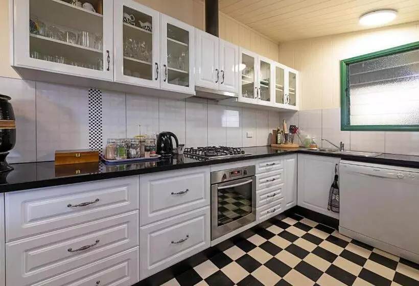 Majatalo Pitstop Lodge Guesthouse B&b