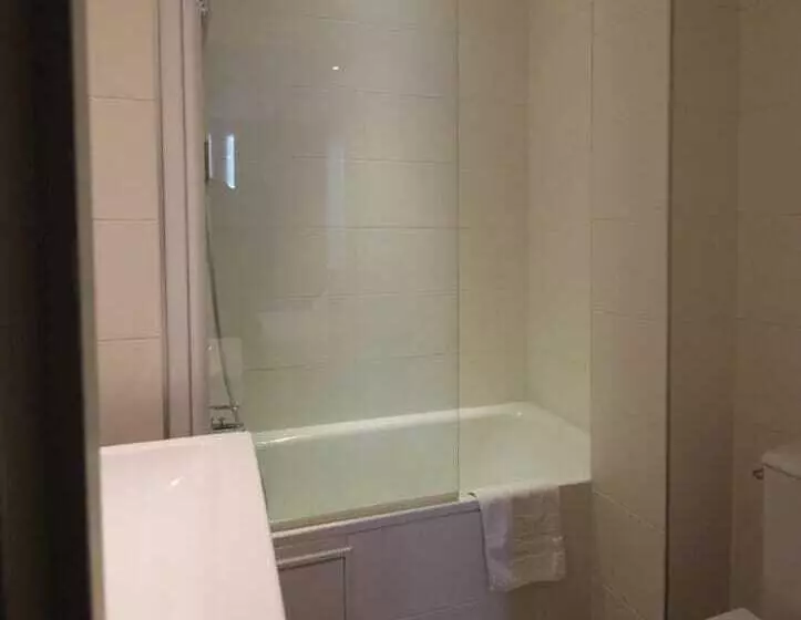 בית מלון כפרי Parici Hôtel Boulogne Billancourt