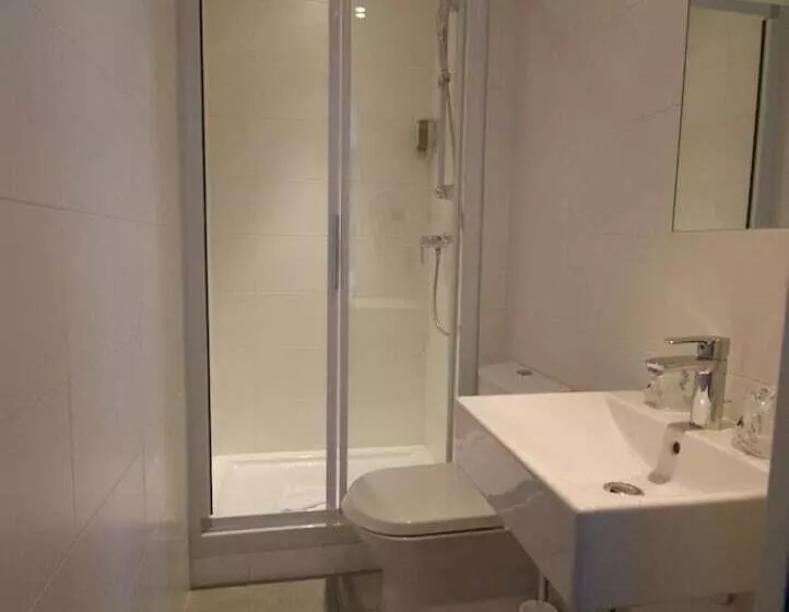 בית מלון כפרי Parici Hôtel Boulogne Billancourt