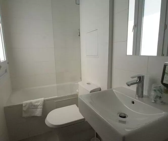 בית מלון כפרי Parici Hôtel Boulogne Billancourt