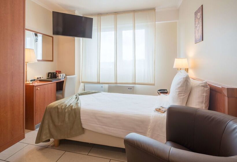 Best Western Plus Grand Hotel Victor Hugo