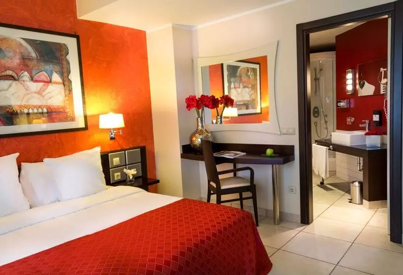 Best Western Plus Grand Hotel Victor Hugo