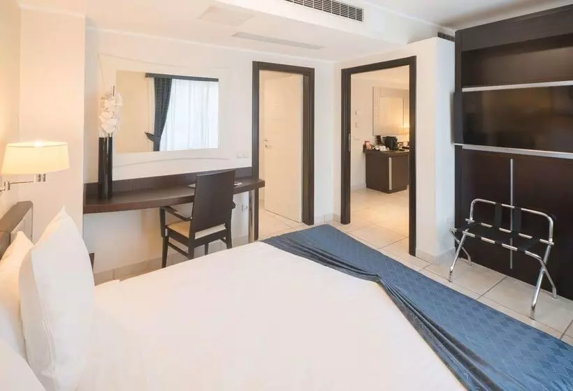 Best Western Plus Grand Hotel Victor Hugo