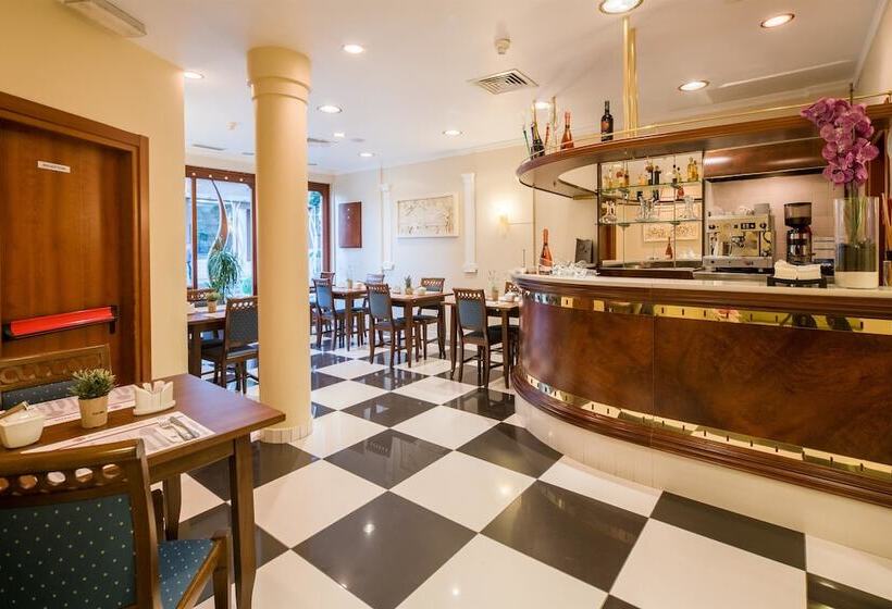 Best Western Plus Grand Hotel Victor Hugo