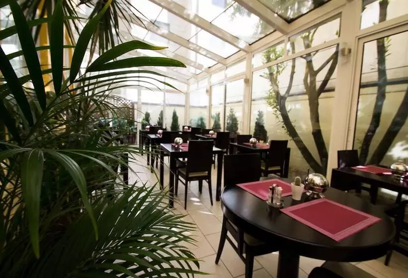 Best Western Plus Grand Hotel Victor Hugo