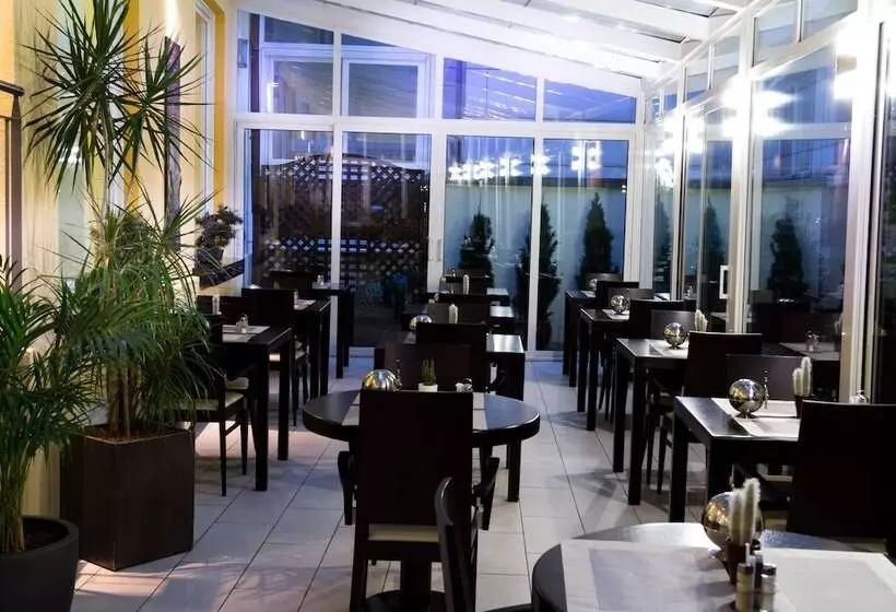 Best Western Plus Grand Hotel Victor Hugo